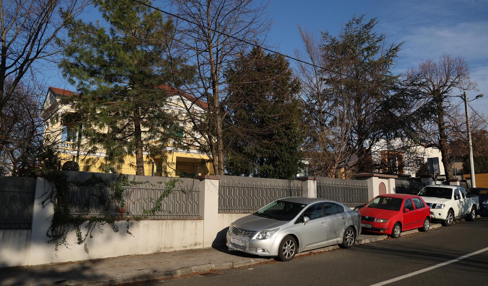Zagreb: Ba?ena bomba u dvorite ku?e Andyja Bare Zagreb: Ba?ena bomba u dvorite ku?e Andyja Bare