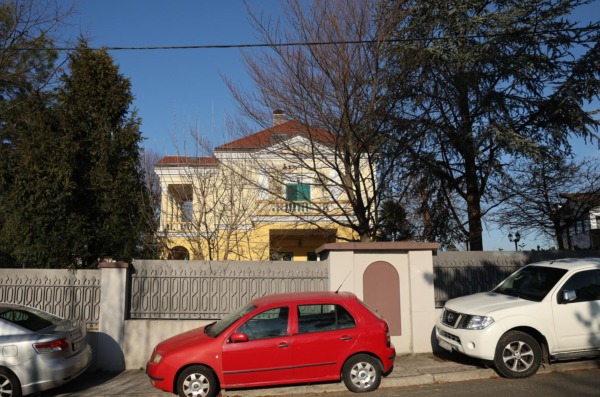 Zagreb: Ba?ena bomba u dvorite ku?e Andyja Bare