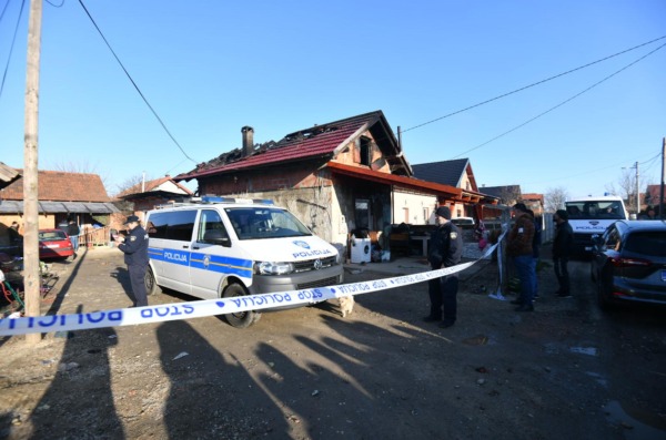 Troje djece poginulo u požaru u Kuršancu, žena i jedno dijete su u bolnici