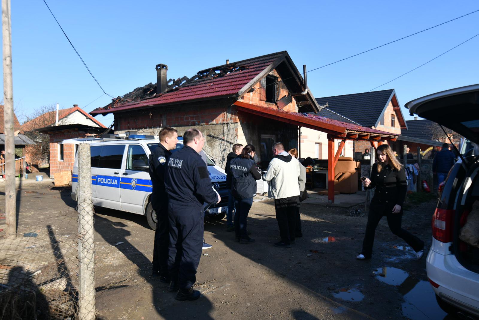 Troje djece poginulo u požaru u Kuršancu, žena i jedno dijete su u bolnici Troje djece poginulo u požaru u Kuršancu, žena i jedno dijete su u bolnici