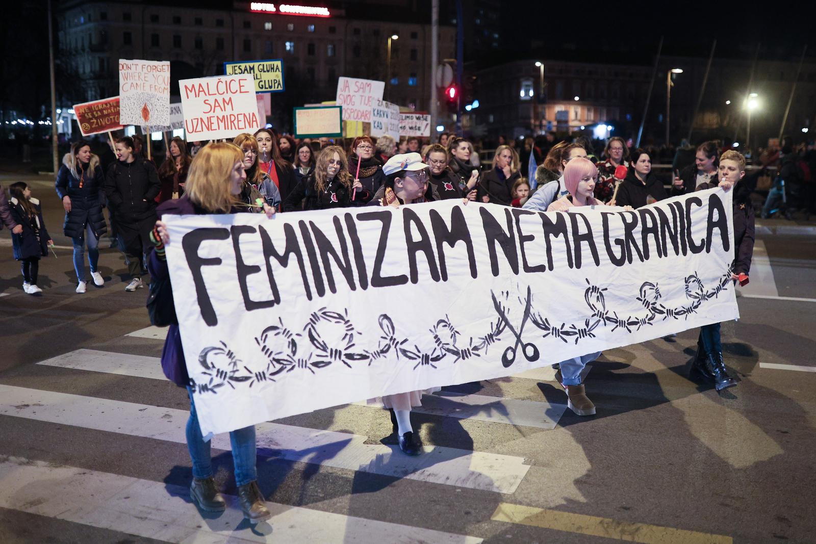 U Rijeci održan Noćni marž povodom Međunarodnog dana žena U Rijeci održan Noćni marž povodom Međunarodnog dana žena