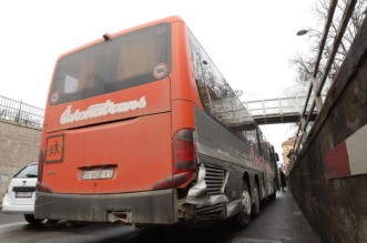 Autobus zaglavio u podvonjaku u Zagrebu Autobus zaglavio u podvonjaku u Zagrebu
