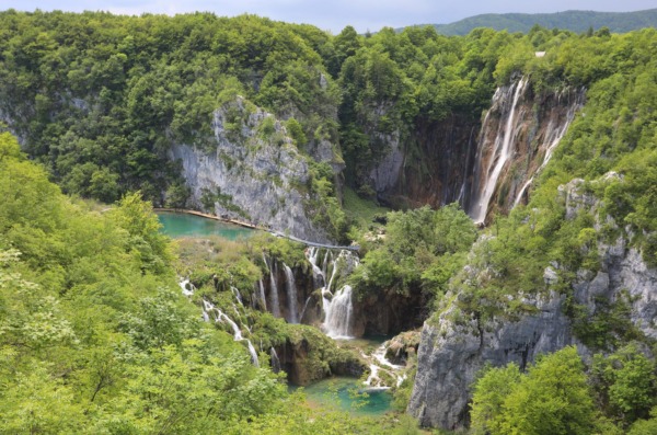 Turisti na Plitvicama