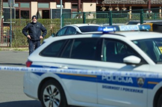 Zagreb: Policijski očevid u Dubravi gdje je jutros došlo do pucnjave Zagreb: Policijski očevid u Dubravi gdje je jutros došlo do pucnjave