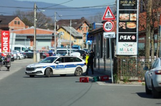 Zagreb: Policijski očevid u Dubravi gdje je jutros došlo do pucnjave Zagreb: Policijski očevid u Dubravi gdje je jutros došlo do pucnjave