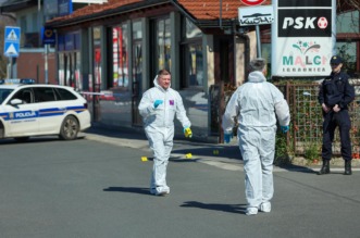 Zagreb: Policijski očevid u Dubravi gdje je jutros došlo do pucnjave Zagreb: Policijski očevid u Dubravi gdje je jutros došlo do pucnjave