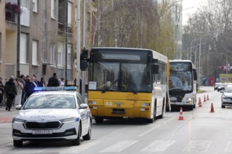 Sudarila se dva autobusa u Osijeku, ozlijeđeno najmanje 15 ljudi