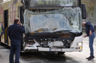 Sudarila se dva autobusa u Osijeku, ozlijeđeno najmanje 15 ljudi