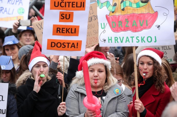 Zagreb: Tisuće prosvjetara stiglo na glavni gradski Trg