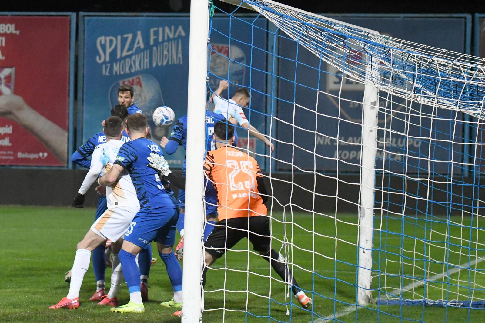 Koprivnica: Slaven i Rijeka sastali se u 27. kolu SuperSport HNL-a Koprivnica: Slaven i Rijeka sastali se u 27. kolu SuperSport HNL-a