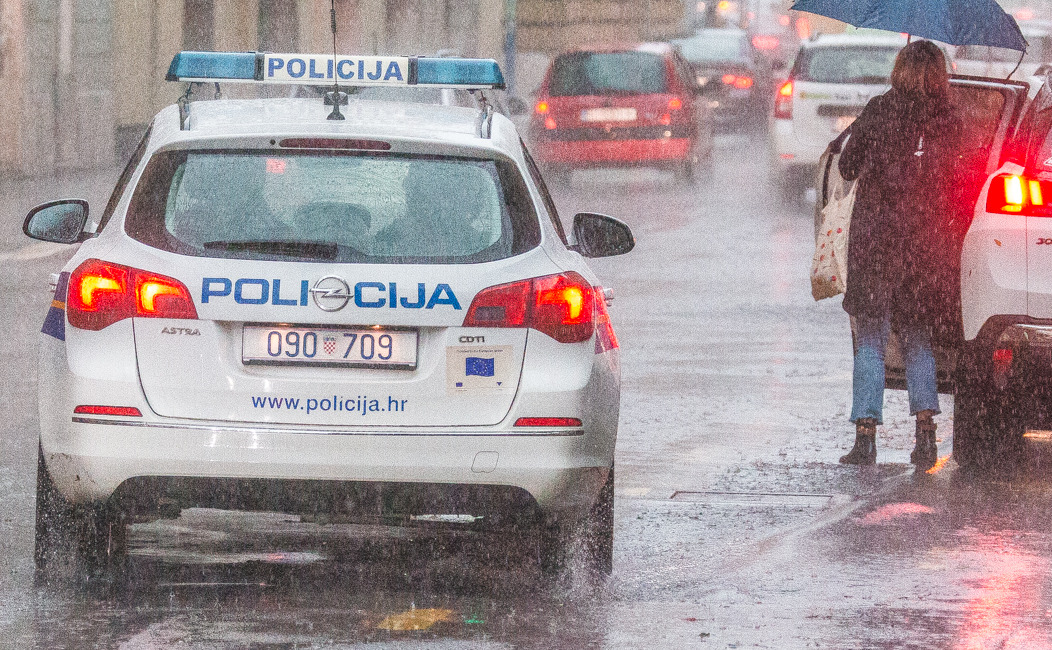 Policija Kiša Pljusak Adamićeva- copy Policija Kiša Pljusak Adamićeva- copy