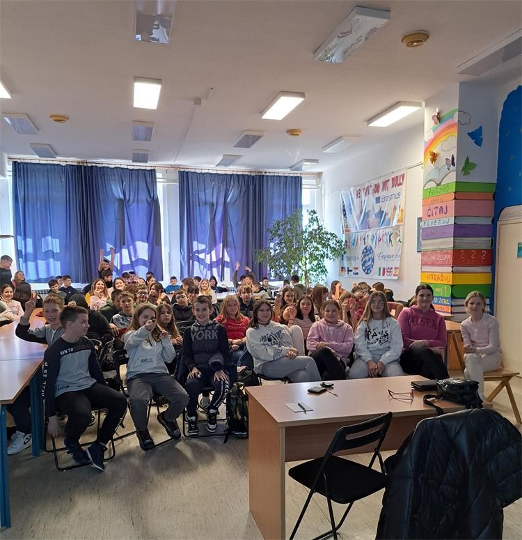 Rab, OŠ I. Rabljanina01 Rab, OŠ I. Rabljanina01
