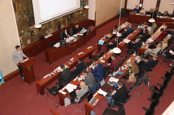 Savjet-mladih-na-33.-sjednici-Gradskog-vijeca (1)