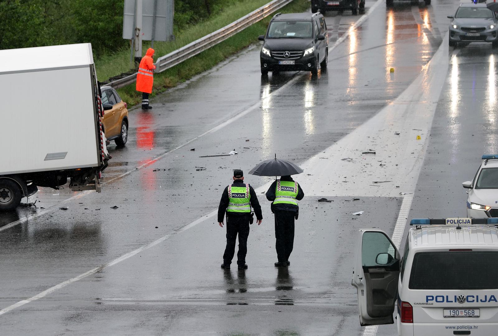 Dvije osobe poginule u prometnoj nesreći na zagrebačkoj obilaznici Dvije osobe poginule u prometnoj nesreći na zagrebačkoj obilaznici