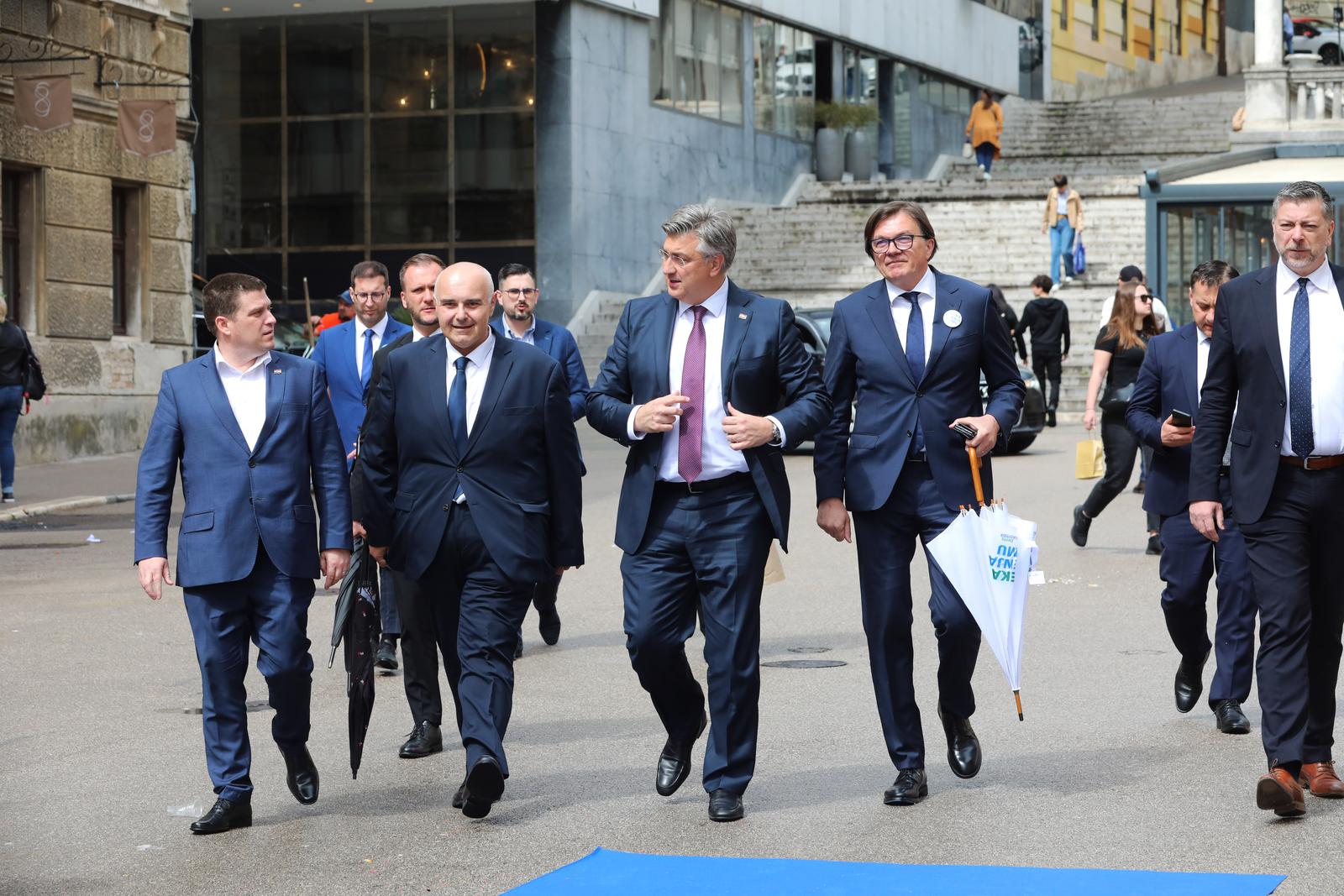 Rijeka: Premijer Plenković došao podržati kandidate HDZ-a Rijeka: Premijer Plenković došao podržati kandidate HDZ-a