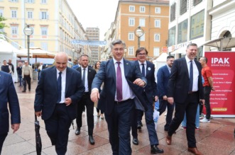 Rijeka: Premijer Plenković došao podržati kandidate HDZ-a Rijeka: Premijer Plenković došao podržati kandidate HDZ-a