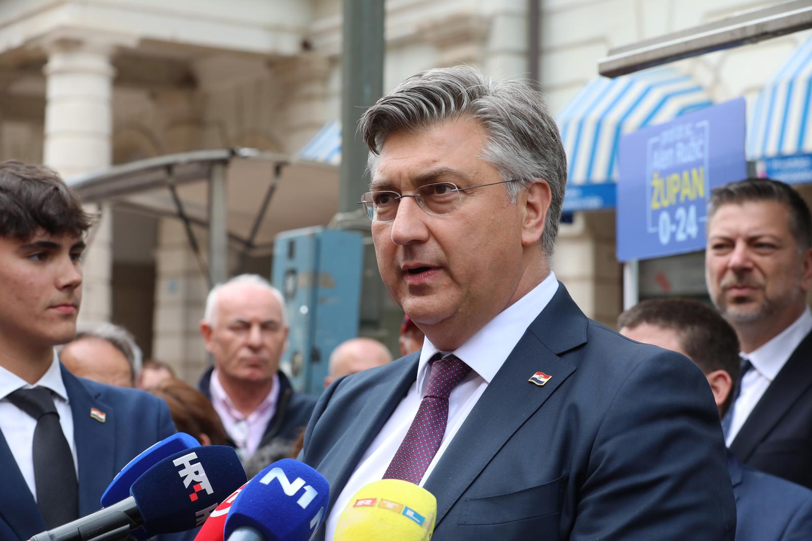 Rijeka: Premijer Plenković došao podržati kandidate HDZ-a. Rijeka: Premijer Plenković došao podržati kandidate HDZ-a.