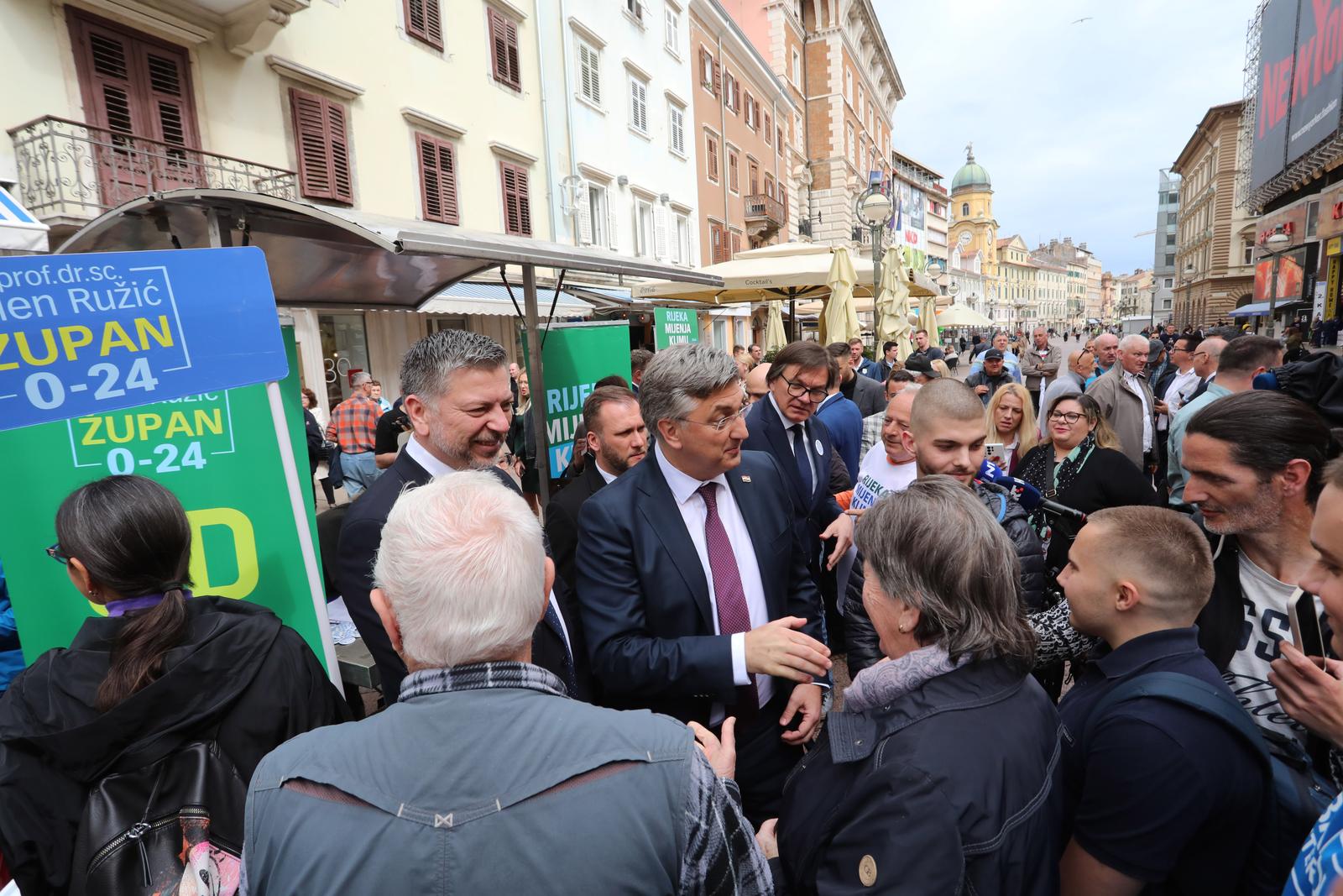Rijeka: Premijer Plenković došao podržati kandidate HDZ-a. Rijeka: Premijer Plenković došao podržati kandidate HDZ-a.