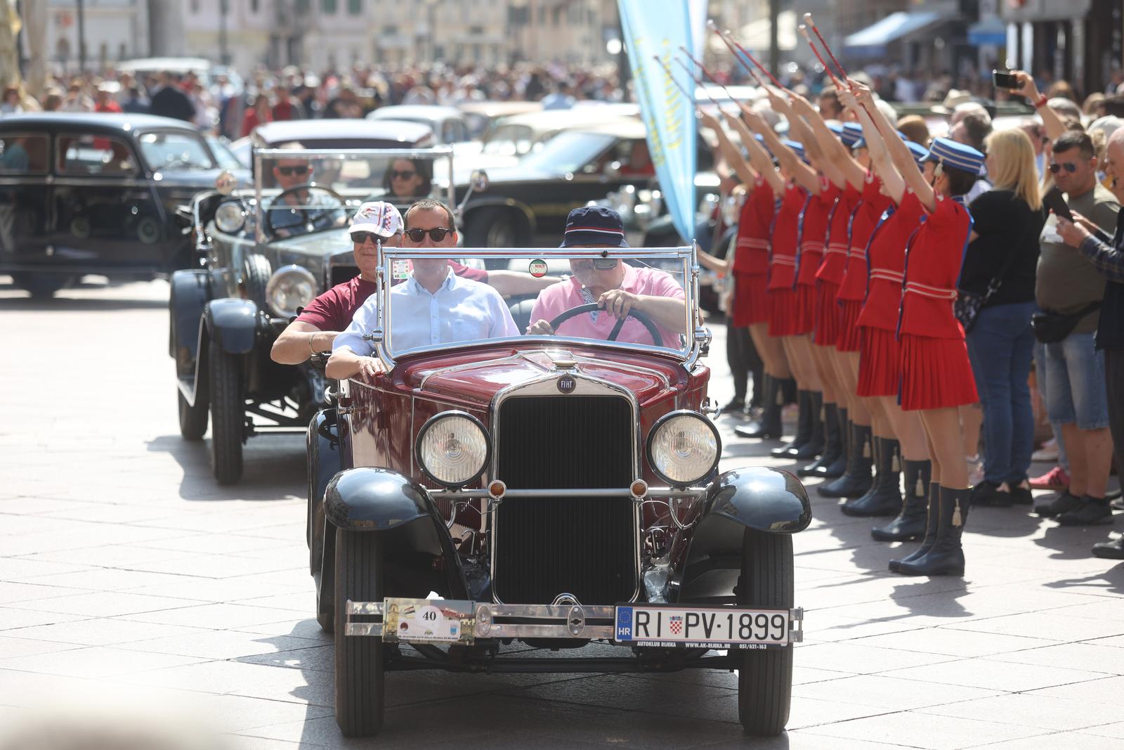 Oldtimer Rijeka Rally i ove godine startao s Korza