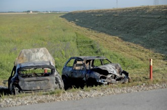 Zagreb: Policijski očevid uz dva zapaljena automobila u Odranskom Obrežu Zagreb: Policijski očevid uz dva zapaljena automobila u Odranskom Obrežu