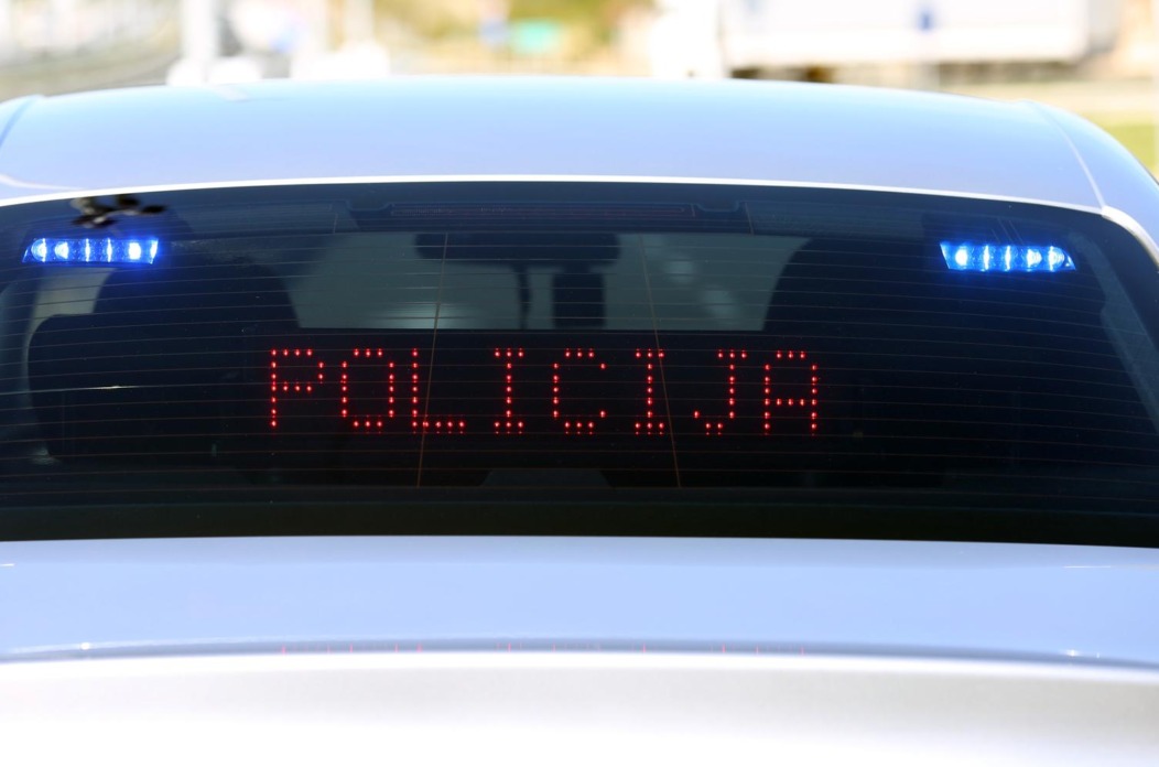 Pirovac: Policija provodi akciju 24-satnog poja?anog nadzora brzine s presreta?ima Pirovac: Policija provodi akciju 24-satnog poja?anog nadzora brzine s presreta?ima