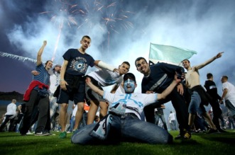 ARHIVA – 2017. Rijeka: Navija?i utr?ali u teren i s igra?ima proslavili povijesni naslov prvaka Hrvatske ARHIVA – 2017. Rijeka: Navija?i utr?ali u teren i s igra?ima proslavili povijesni naslov prvaka Hrvatske