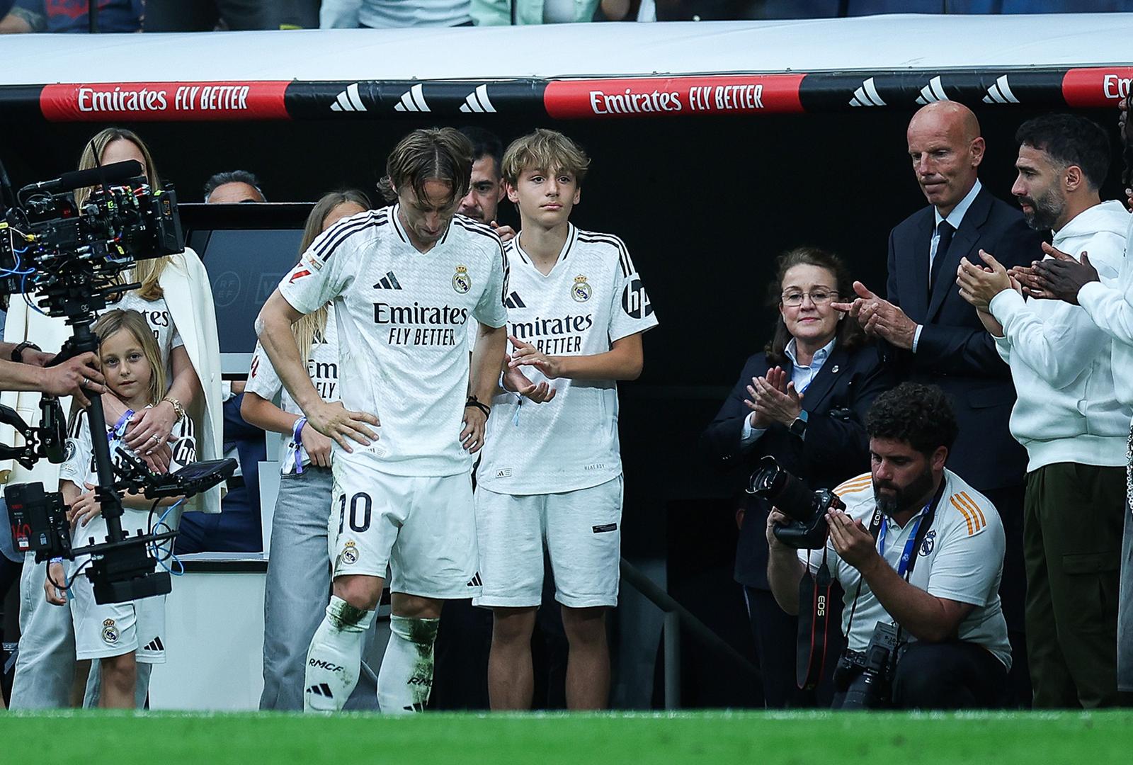 Madrid: Emotivan rastanak Luke Modrića s Real Madridom pred tisućama navijača