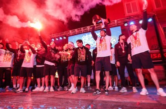 Igrači HNK Rijeka s navijačima na Korzu proslavili osvajanje prvenstva Hrvatske