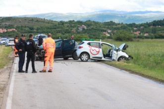 Sinj: Prometna nesreća na cesti Sinj – Otok, ozlijeđeno pet osoba Sinj: Prometna nesreća na cesti Sinj – Otok, ozlijeđeno pet osoba