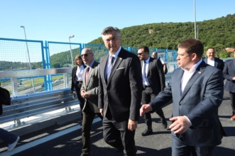 Rijeka: Premijer Plenković i ministar Butković obišli novi vijadukt na čvoru Orehovica Rijeka: Premijer Plenković i ministar Butković obišli novi vijadukt na čvoru Orehovica