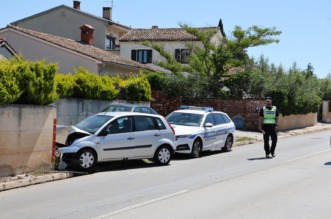 Pula: Prometna nesreća u Medulinskoj ulici Pula: Prometna nesreća u Medulinskoj ulici