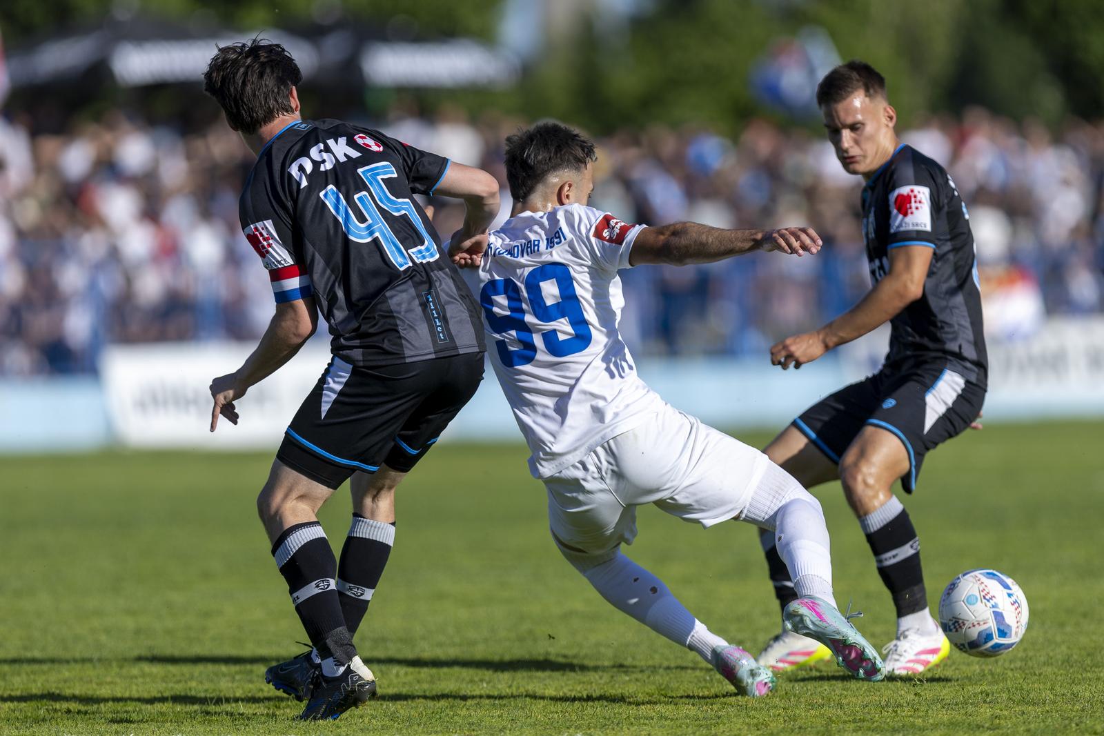 Vukovar i Opatija sastali se u 33. kolu SuperSport Prve nogometne lige Vukovar i Opatija sastali se u 33. kolu SuperSport Prve nogometne lige