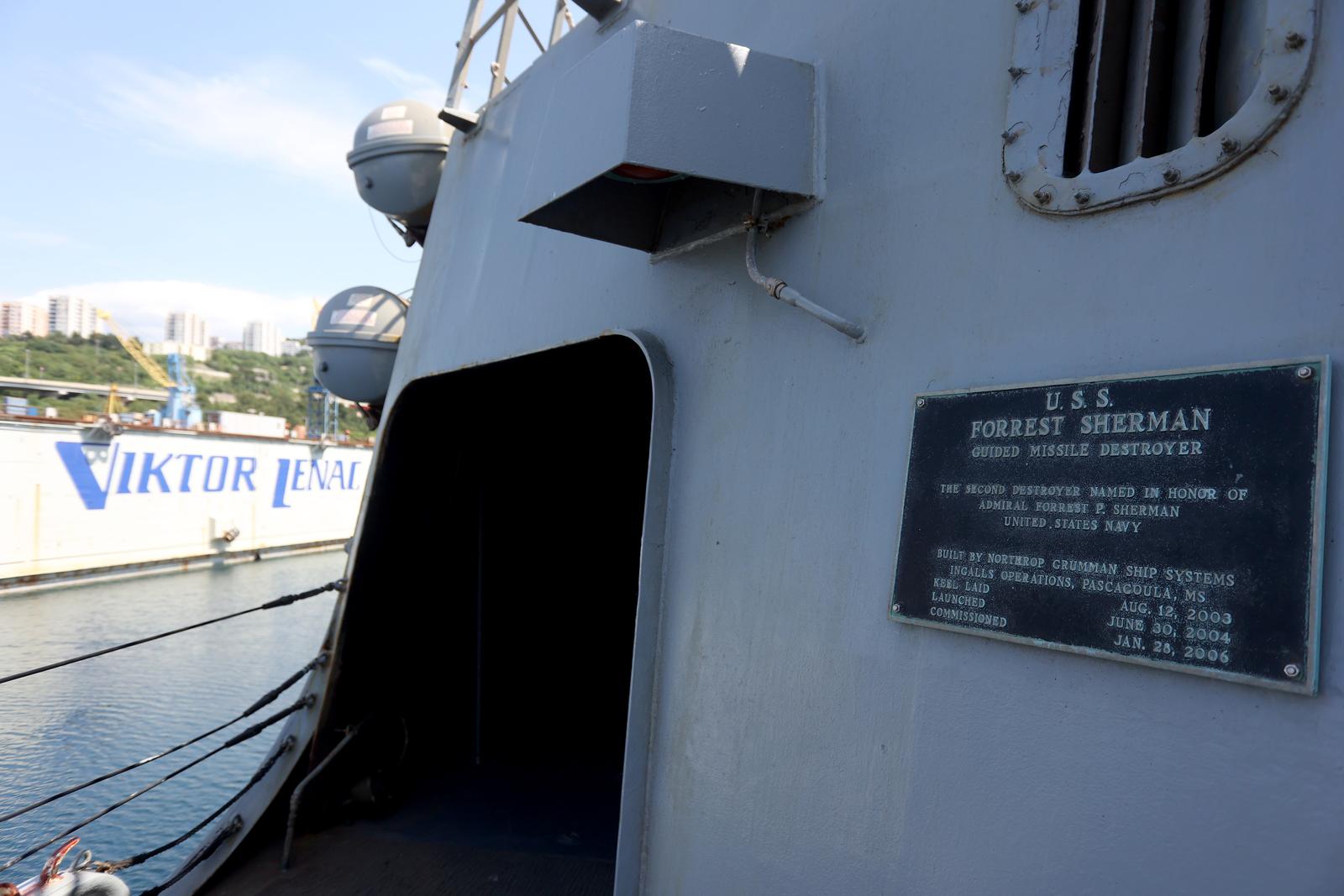 Rijeka: Posjet brodu Američke ratne mornarice USS Forrest Sherman u brodogradilištu Viktor Lenac Rijeka: Posjet brodu Američke ratne mornarice USS Forrest Sherman u brodogradilištu Viktor Lenac