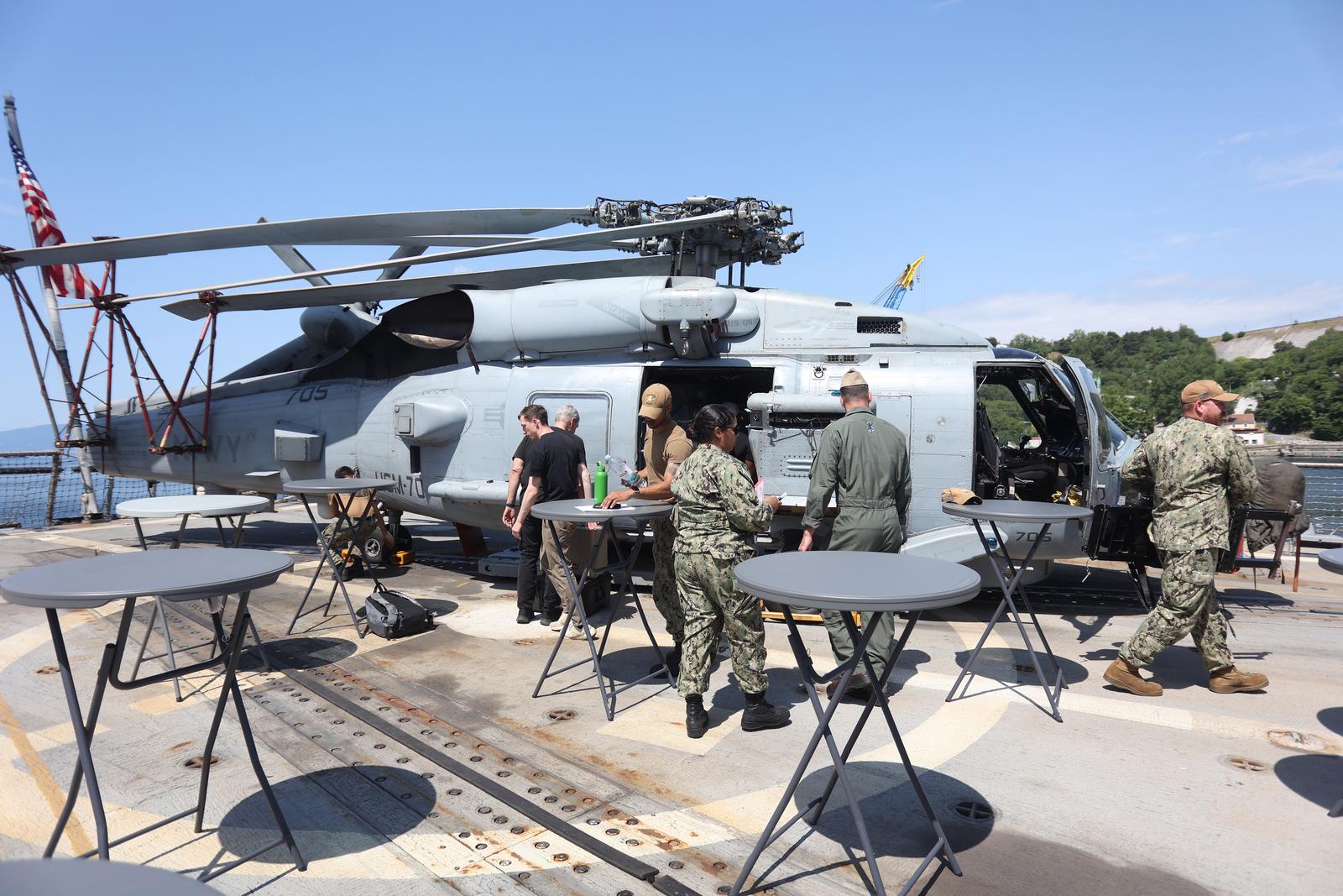 Rijeka: Posjet brodu Američke ratne mornarice USS Forrest Sherman u brodogradilištu Viktor Lenac Rijeka: Posjet brodu Američke ratne mornarice USS Forrest Sherman u brodogradilištu Viktor Lenac