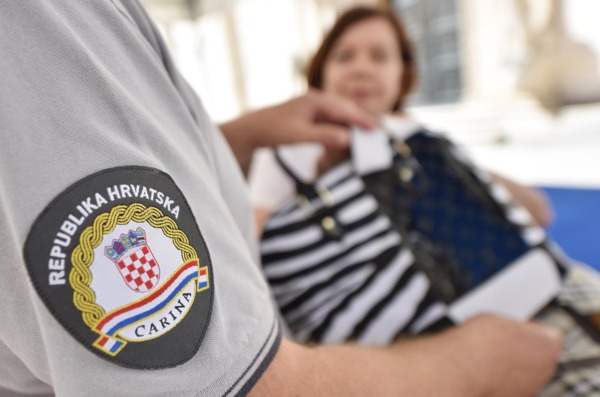 ibenik: Odrana 15. akcija Stop krivotvorinama i piratstvu ibenik: Odrana 15. akcija Stop krivotvorinama i piratstvu