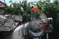 Zagreb: Kamion naletio na kuću u Botincu