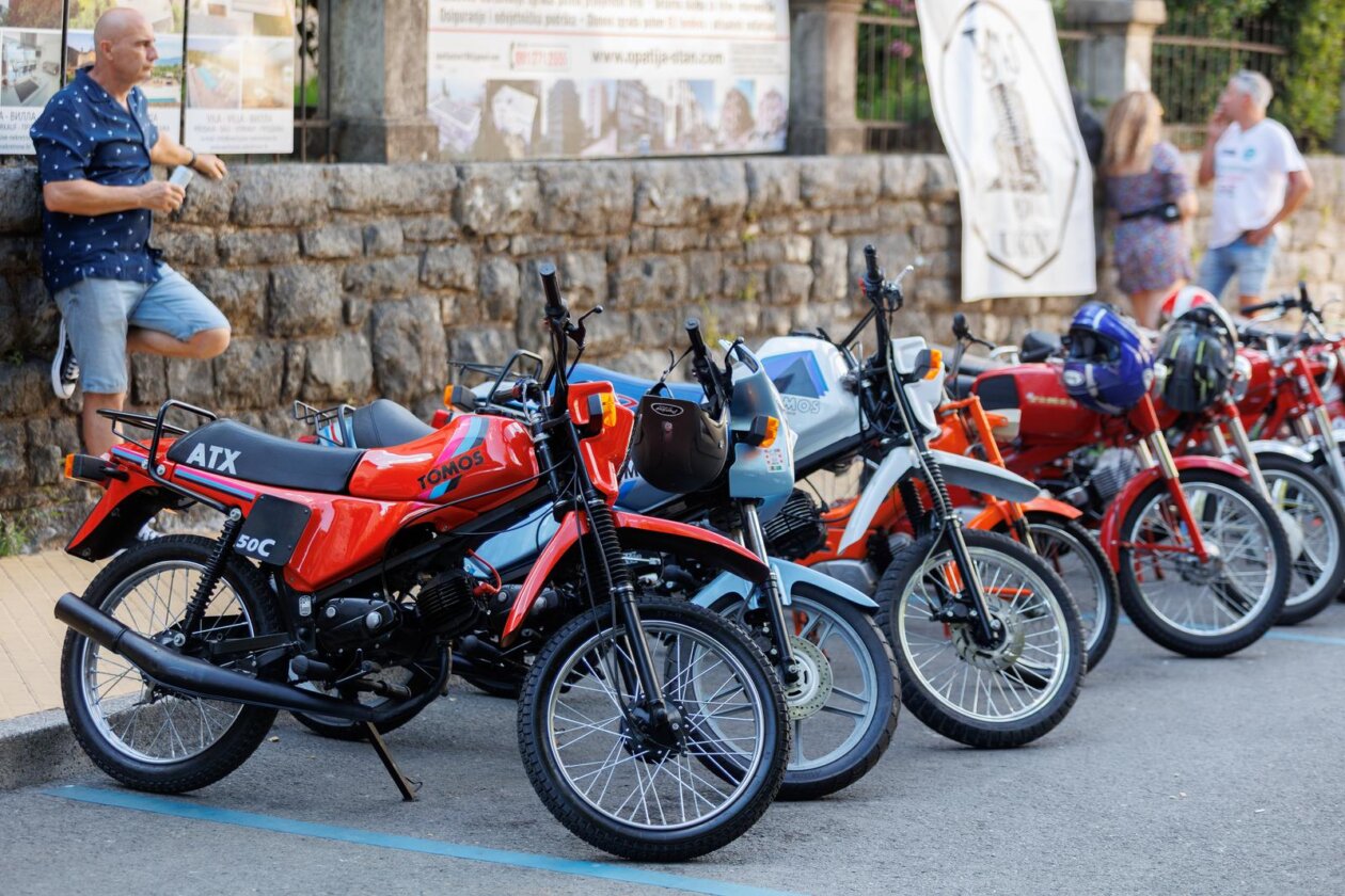 Manifestacija RetroOpatija