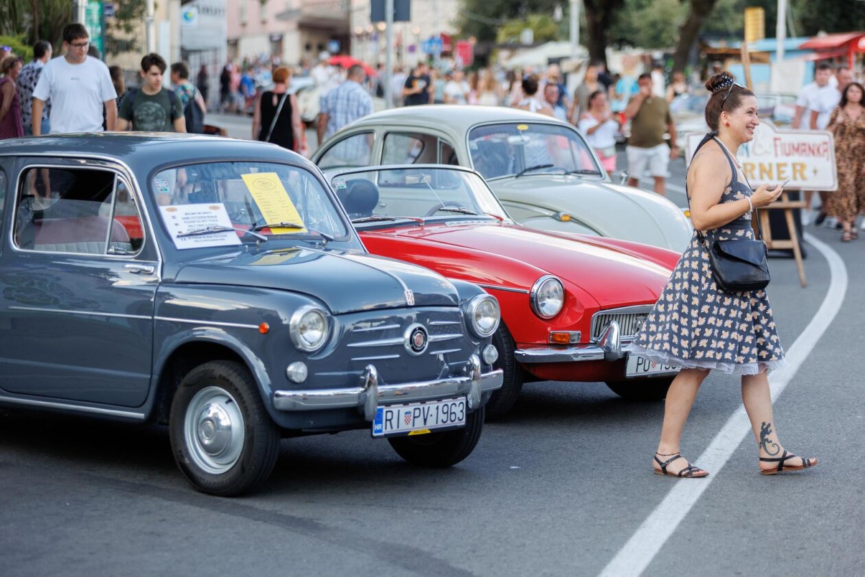 Manifestacija RetroOpatija