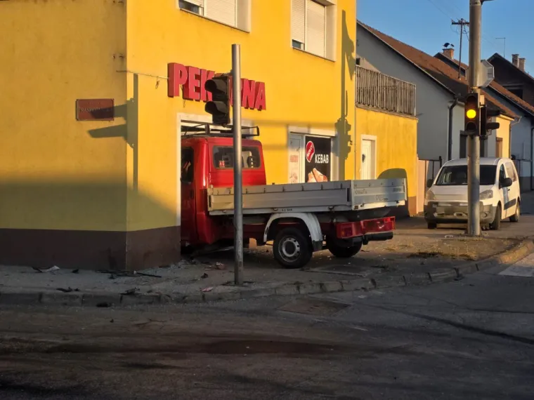 kamion požega 13