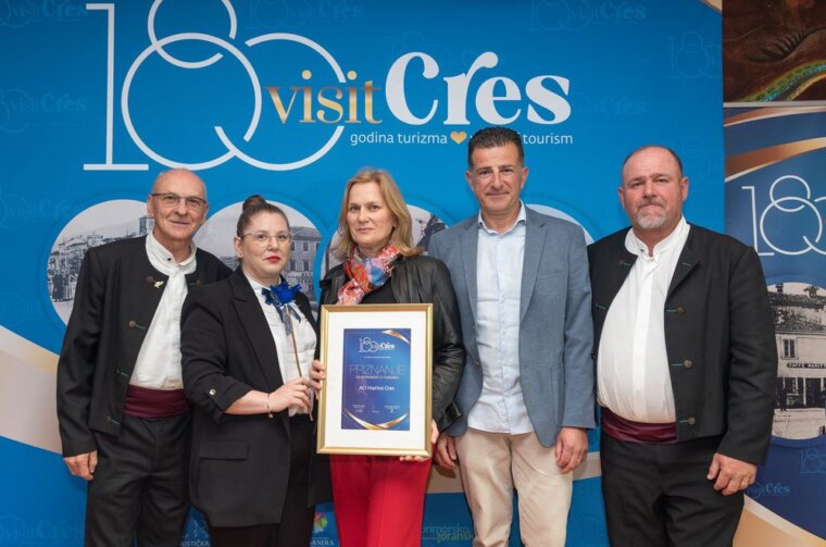 Direktor-i-djelatnici-ACI-marine-Cres Direktor-i-djelatnici-ACI-marine-Cres