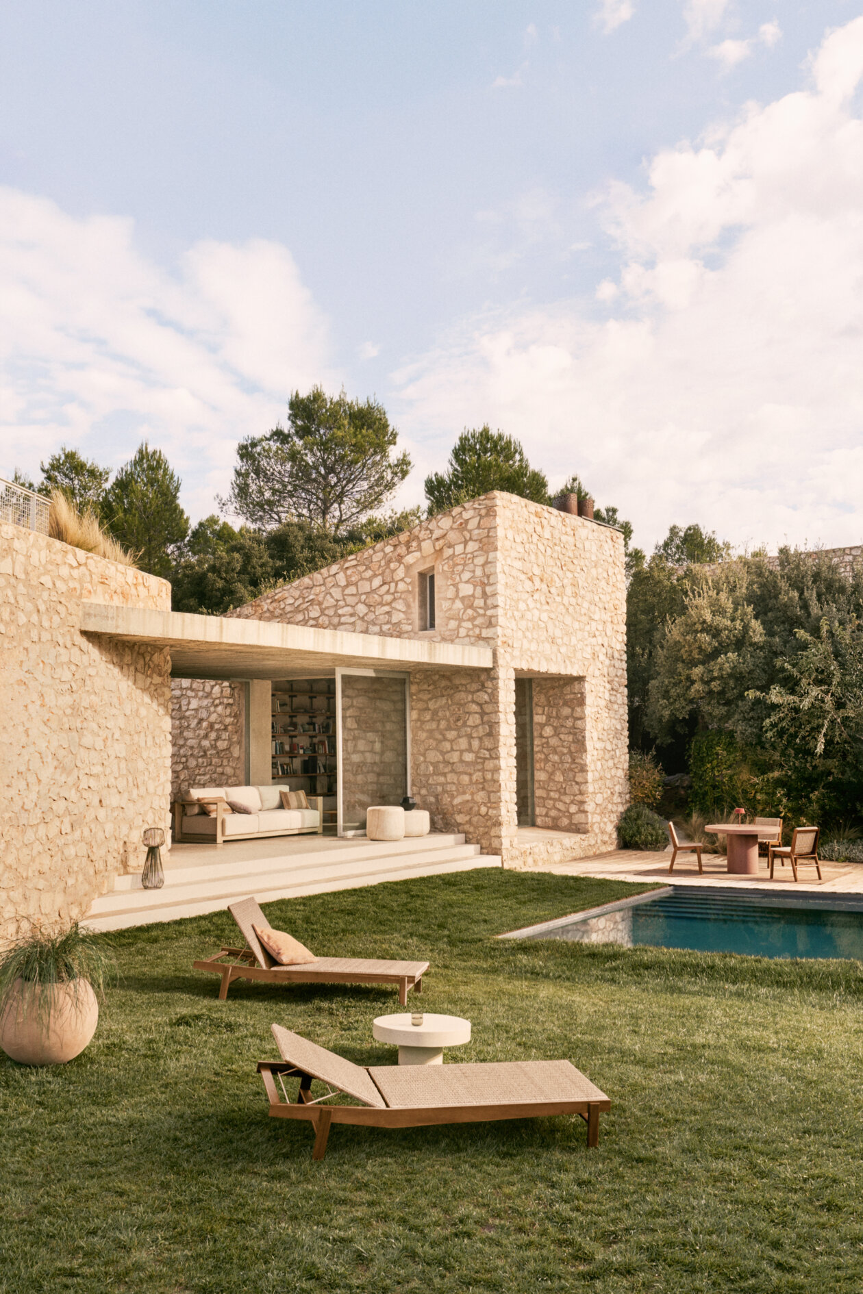 Kave+Home_Outdoor+SS2025+(1) Kave+Home_Outdoor+SS2025+(1)