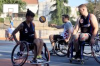 Kostrena: Neformalna košarkaška reprezezentacija Hrvatskoga sabora održala je sportski susret s mladim sportašima s invaliditetom Kostrena: Neformalna košarkaška reprezezentacija Hrvatskoga sabora održala je sportski susret s mladim sportašima s invaliditetom