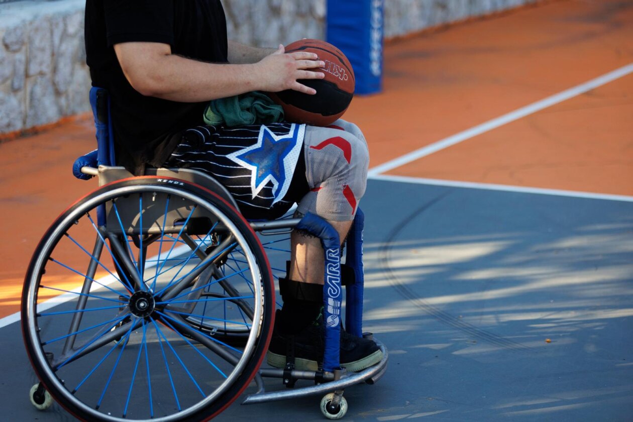Kostrena: Neformalna košarkaška reprezezentacija Hrvatskoga sabora održala je sportski susret s mladim sportašima s invaliditetom Kostrena: Neformalna košarkaška reprezezentacija Hrvatskoga sabora održala je sportski susret s mladim sportašima s invaliditetom