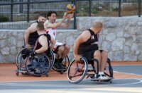 Kostrena: Neformalna košarkaška reprezezentacija Hrvatskoga sabora održala je sportski susret s mladim sportašima s invaliditetom Kostrena: Neformalna košarkaška reprezezentacija Hrvatskoga sabora održala je sportski susret s mladim sportašima s invaliditetom