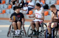 Kostrena: Neformalna košarkaška reprezezentacija Hrvatskoga sabora održala je sportski susret s mladim sportašima s invaliditetom Kostrena: Neformalna košarkaška reprezezentacija Hrvatskoga sabora održala je sportski susret s mladim sportašima s invaliditetom