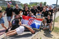Zagreb: Tisuće fanova Thompsona prolazi Mostom Slobode koji je zatvoren za promet