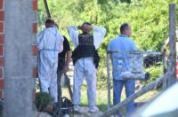 Policijski očevid na mjestu ubojstva u Pleškovcu Policijski očevid na mjestu ubojstva u Pleškovcu