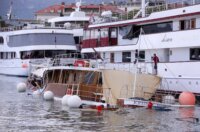 Split: Trajket udario u dva broda, jedan potonuo Split: Trajket udario u dva broda, jedan potonuo