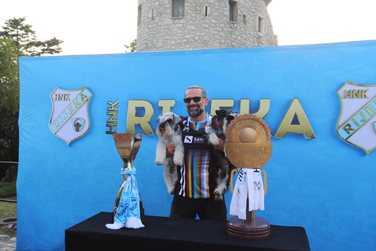 Rijeka: Predstavljanje novih dresova nogometaša Rijeke Rijeka: Predstavljanje novih dresova nogometaša Rijeke