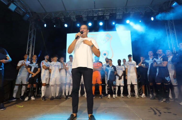 Rijeka: Predstavljanje novih dresova nogometaša Rijeke Rijeka: Predstavljanje novih dresova nogometaša Rijeke